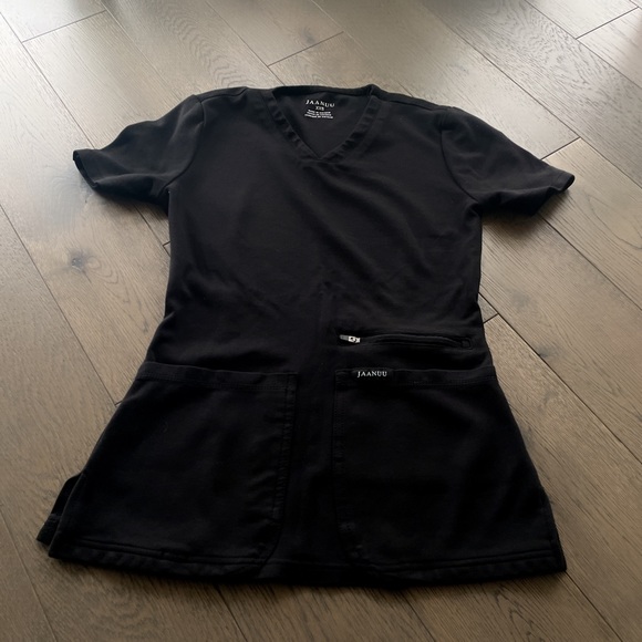💝Jaanuu Black Scrub Top Women's 4-Pocket V-Neck Top Xxs - Picture 2 of 4